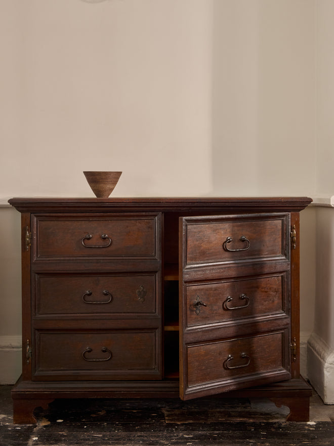 18th Century Italian Walnut Commode