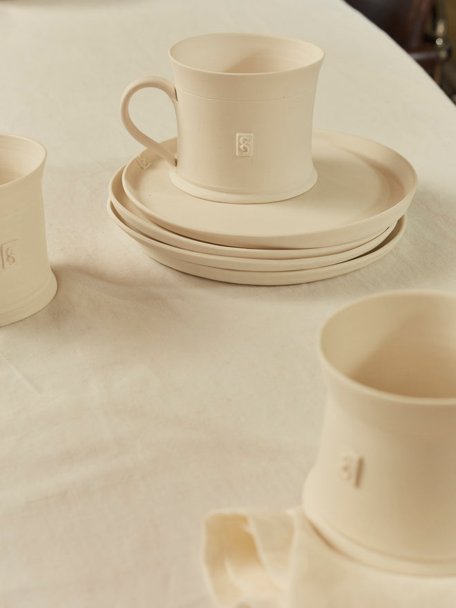 The Woolbeding Tableware Set